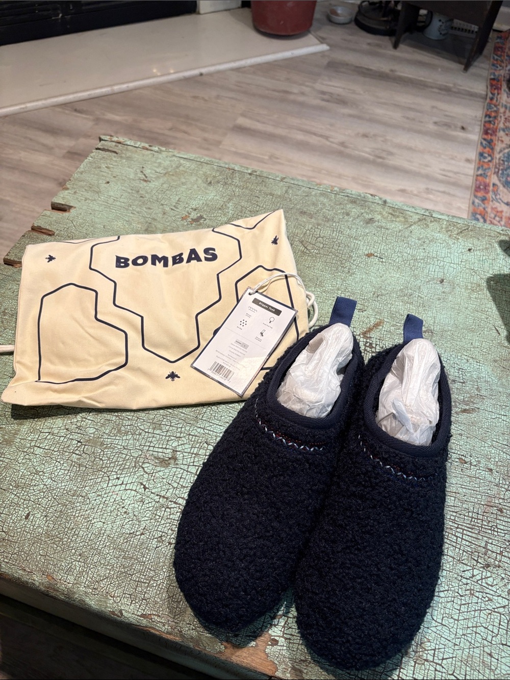 Bombas Gripper Slippers Navy Sherpa Women’s Size 8 NWT With Bag